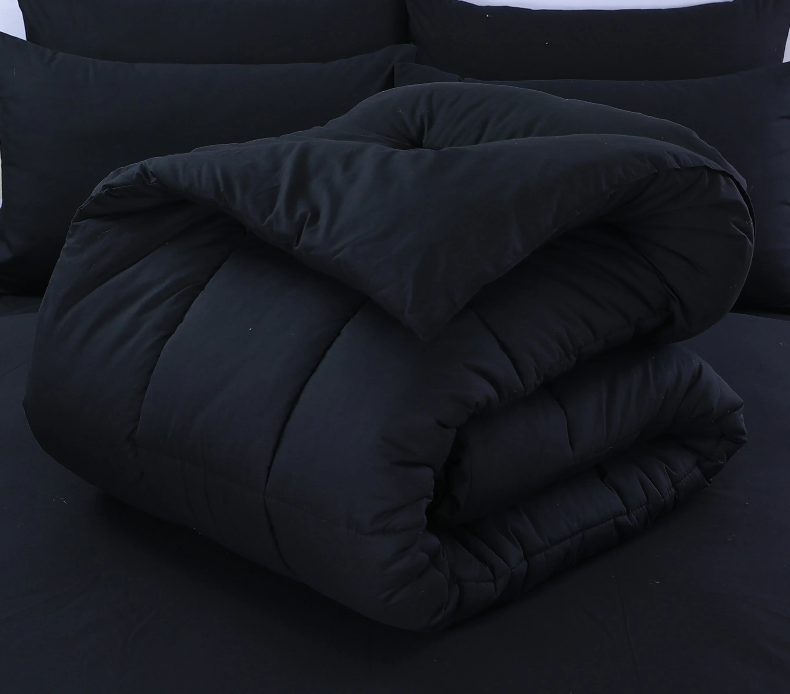 Black - Comforter - Image 3